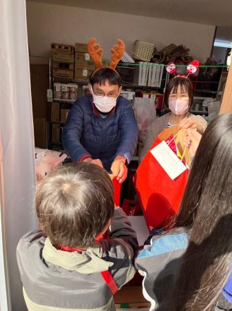 ひとり親家庭にクリスマスケーキを。給食のない冬休み ひとり親家庭にクリスマスケーキを。給食のない冬休み