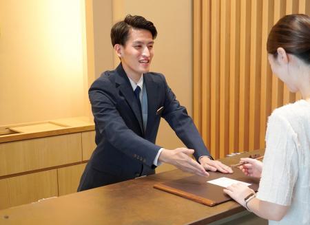 全国延べ100校以上で実施の「職業体験プログラム」に 全国延べ100校以上で実施の「職業体験プログラム」に