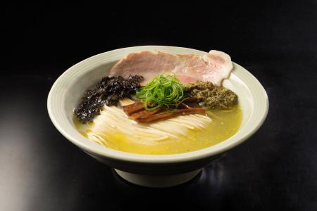 「エガちゃんねる」で江頭2:50さんが宅麺の名店ラーメ 「エガちゃんねる」で江頭2:50さんが宅麺の名店ラーメ