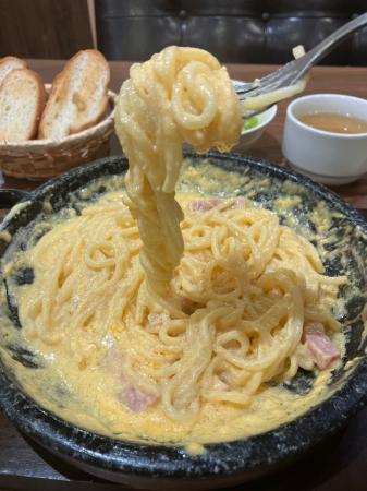 魔法のパスタ伊集院店「石焼きカルボナーラ」が10月1 魔法のパスタ伊集院店「石焼きカルボナーラ」が10月1