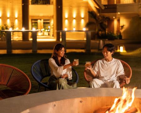 冬の沖縄・やんばるで、澄んだ星空と焚火を愉しむ「焚 冬の沖縄・やんばるで、澄んだ星空と焚火を愉しむ「焚