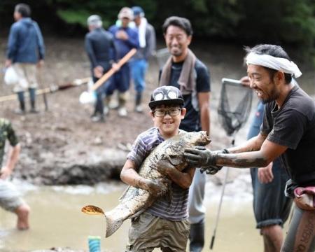泥んこで挑む魚とり「第39回 沼まつり」開催します（