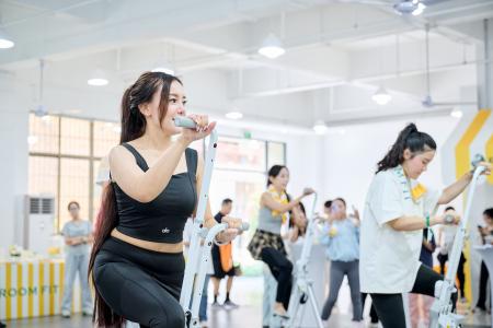 室内フィットネスブランド「ROOM FIT」、海外での販売