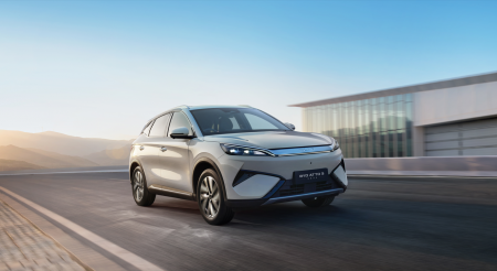 BYD、大幅アップデートとなる新型「BYD ATTO 3 EX」を