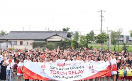 豊橋市前芝中で保・小・中連携の聖火リレー、プロフィ