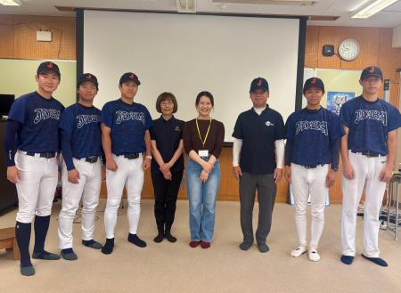 人工聴覚器の日本コクレア、筑波大学附属聴覚特別支援