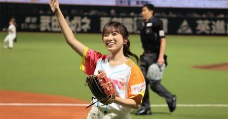 矢吹奈子さんが始球式に登場！『スキマのすきぴ。』ユ