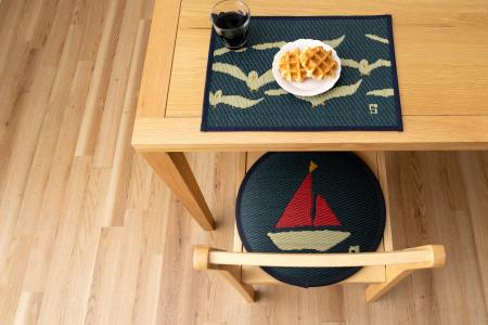 毎日の暮らしに、伝統をもっと自由に。型染め作家「染
