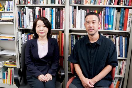 【関西外国語大学】MoMA収蔵「日本製の瓦を用いた灰皿
