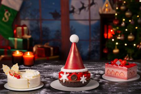 笑顔が集うクリスマステーブルへ、サンタクロースから