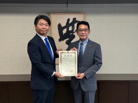 株式会社ナビックに感謝状を贈呈 豊中つばさ公園『ma-