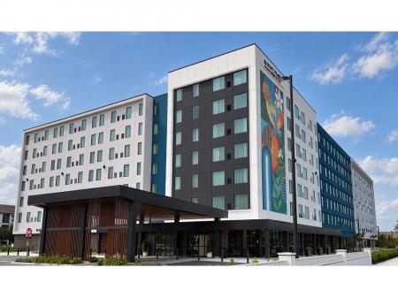 「EVEN Hotel Orlando Universal Blvd」「Staybridge 