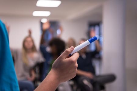 人手不足時代に給与だけでない魅力を学生がデザイン　