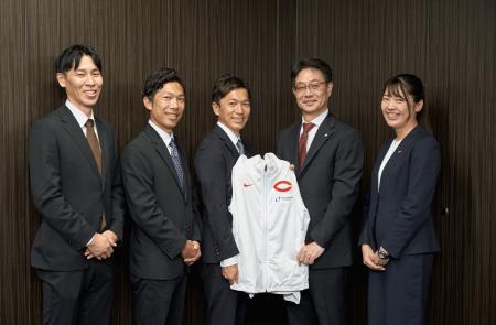 「中央大学陸上競技部長距離ブロック」との公式ウェア