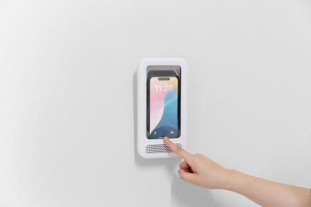 「お風呂でも縦動画を楽しみたい」ベルモンドのスマホ