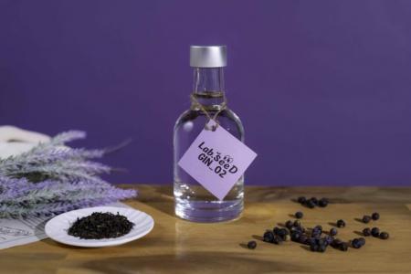 白鶴酒造が273本限定で発売した「Lab. SeeD GIN_02...