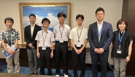 株式会社商船三井をMIT世界大会出場の高校生が表敬訪 株式会社商船三井をMIT世界大会出場の高校生が表敬訪