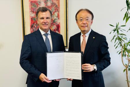 アストラゼネカと日本肥満学会　「肥満症の研究と対策