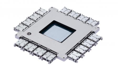 ロボットメーカーのＦＵＪＩ、Broadcom「Tomahawk(R) 