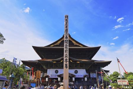 次は、あなたが参る番。七年に一度の「善光寺御開帳」