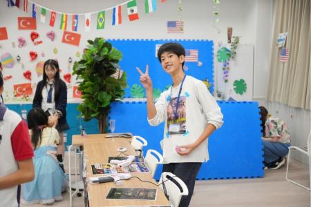 不登校経験の生徒たちが文化祭で過去最多約600名をお 不登校経験の生徒たちが文化祭で過去最多約600名をお