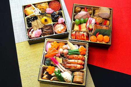 【秋田温泉さとみ】老舗旅館の「特選三段重おせち」予