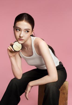 【M・A・C】79%美容液ベース*1の新クッションが好評発 【M・A・C】79%美容液ベース*1の新クッションが好評発