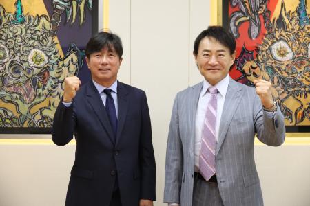 プロゴルファー・深堀圭一郎氏がベガスベガスの事業ア プロゴルファー・深堀圭一郎氏がベガスベガスの事業ア