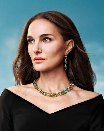 【TIFFANY & CO.】カラー ジェムストーンのレガシーを
