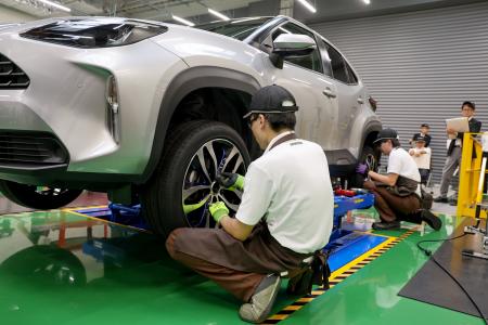 乗用車向け小売サービスソリューション事業のさutf-8
