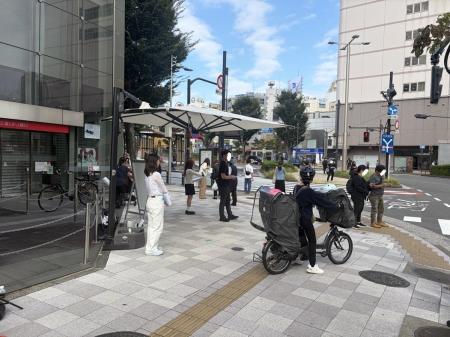 品川区、暑熱対策実証実験で大井町駅西口に仮設「日カ 品川区、暑熱対策実証実験で大井町駅西口に仮設「日カ