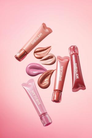 SHEGLAMの人気チークに、きらめくシマータイプが新登