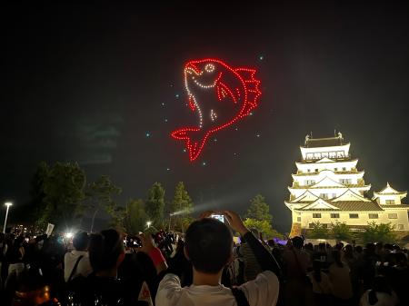 ドローンショーのWhite Crow、大阪信用金庫・ABAKAMの
