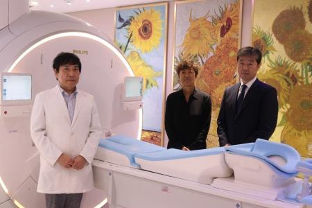 痛みや恥ずかしさへの不安を減らす乳がん検診の新たな