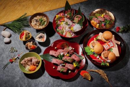 大晦日の夜空を彩る約250発の花火と、年末年始限定「