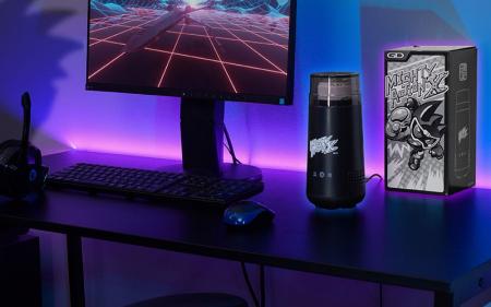 『仮面ライダーエグゼイド』コラボのエナドリ缶クーラ