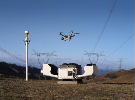 DJI、25秒のバッテリー自動交換に対応したドローンド DJI、25秒のバッテリー自動交換に対応したドローンド
