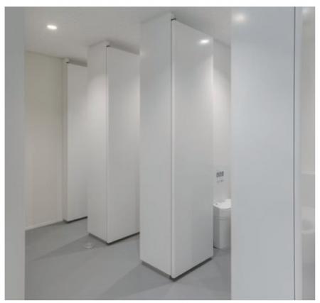 コマニー、トイレブースCB-GSの「非常時外開き仕様」
