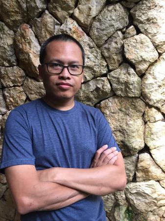 現代インドネシア文学を代表する作家　エカ・クルニア