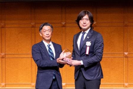 ロボットタクシーのムービーズ、代表取締役CEOエリッ ロボットタクシーのムービーズ、代表取締役CEOエリッ