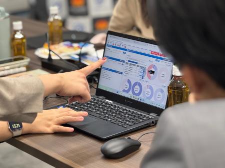 健康管理クラウド「Growbase」のリアル操作体験会を開 健康管理クラウド「Growbase」のリアル操作体験会を開