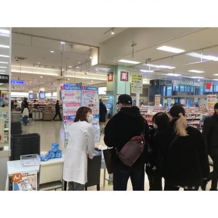 全国295店舗のイオン薬局で大腸がん検診啓発を一斉実