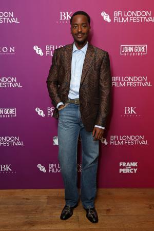 チュティ・ガトゥがエトロを纏い、ロンドン映画祭に登