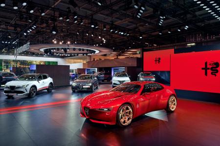 ALCANTARA(R)、パリ・モーターショー2026でルノー、オ