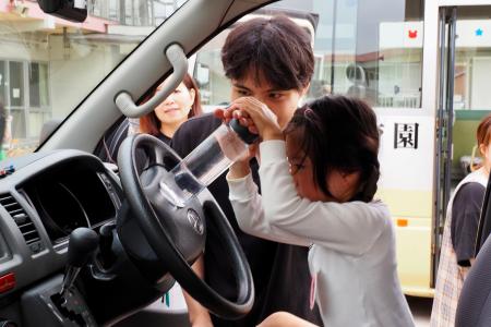 「そのクラクション、子どものSOSかも？」車保有台数