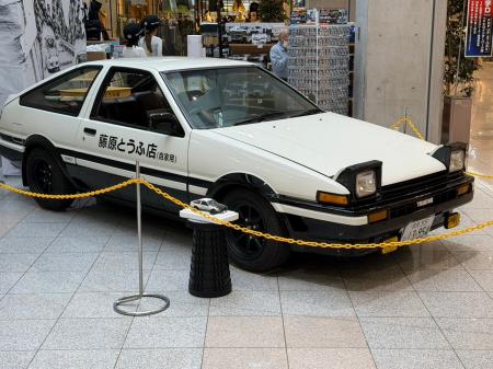 『頭文字D』のAE86、実車と1/18スケールモデルが「宇