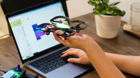 教育用ドローン「CoDrone EDU」、販売開始から4年足ら