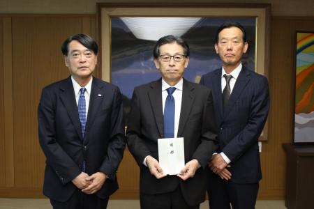 全国のFMリスナーからの募金が被災地の熊本県へ ~令 全国のFMリスナーからの募金が被災地の熊本県へ ~令