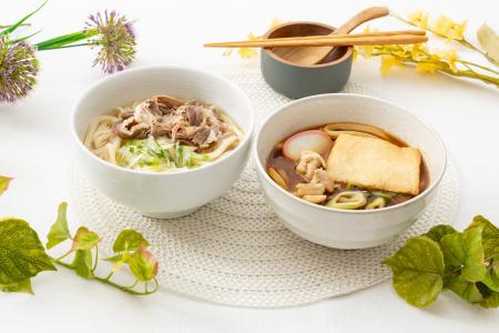 アルミ鍋のまま火にかけて楽しむ出来たての味！「肉吸
