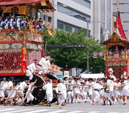 祇園祭とGEEKOMミニPC：伝統と革新の融合